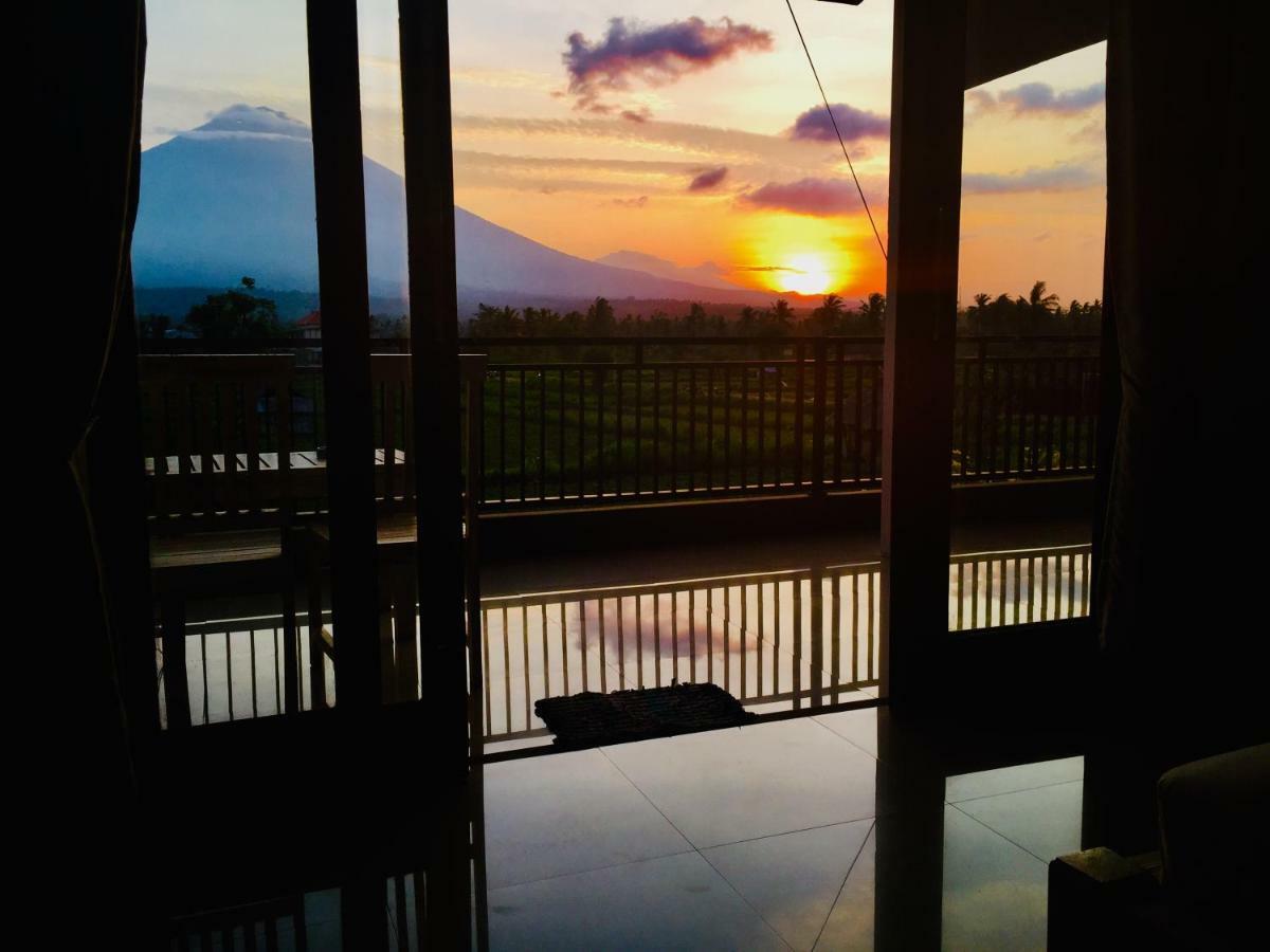 D'Uma Amed Homestay Exterior photo